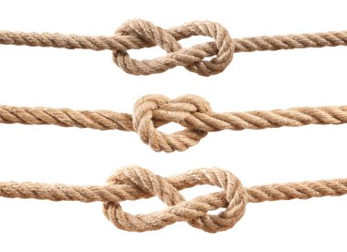 Farklı düğümlere sahip halatlar beyaz üzerine izole edilmiş, set