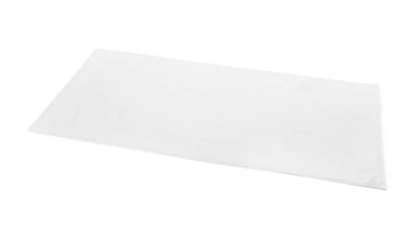 Yumuşak bir havlu beyaza izole edilmiş.