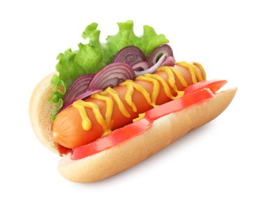 Lezzetli sosisli, domates, marul, soğan, ketçap ve hardal beyaz üzerine izole edilmiş.