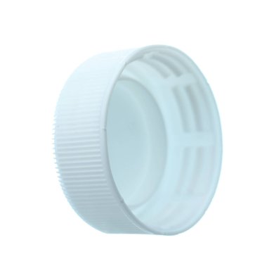 Bir su şişesi kapağı beyaza izole edilmiş