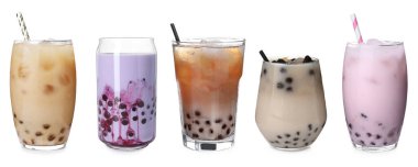 Beyaz arkaplanda farklı aromalı kabarcık çayı, set