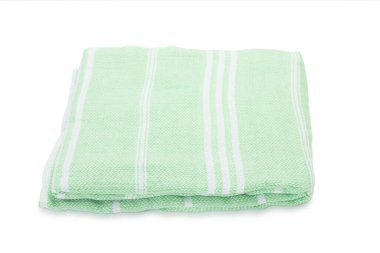 Bir katlanmış plaj havlusu beyaza izole edilmiş.