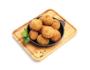 Taze soğanlı ve beyaz maydanozlu kızarmış köfteler.