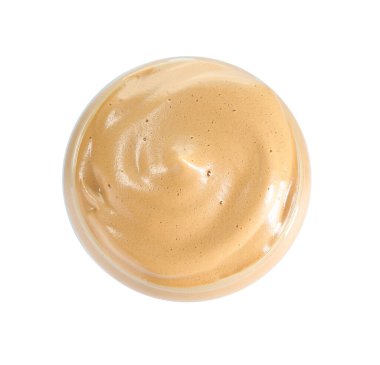 Beyaz bardakta nefis dalgona kahvesi, üst manzara.