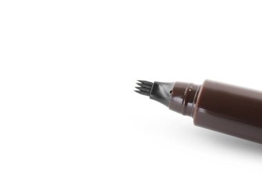 Bir adet sıvı kaş kalemi beyaza izole edilmiş.