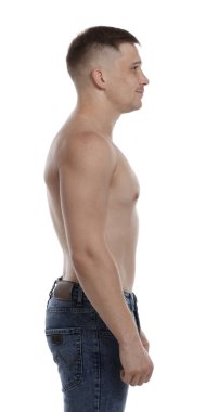 Beyaz arka plan üzerinde poz yakışıklı genç