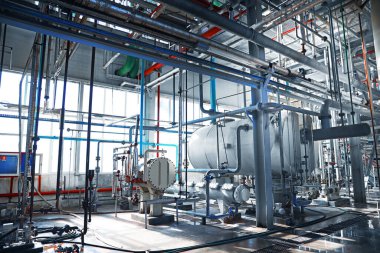 Farklı ekipmanlara sahip modern ambar, iç görünüm