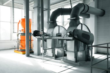 Farklı ekipmanlara sahip modern ambar, iç görünüm