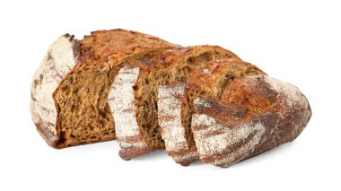 Beyaz üzerine izole edilmiş taze ekmek parçaları.