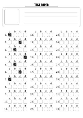 Üzerinde işaretli cevaplar olan test kağıdı. Öğrenciler için Sınav