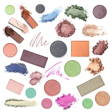 Beyaz arka planda farklı makyaj ürünleri, set. Kozmetik Paleti