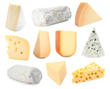 Beyaza izole edilmiş farklı peynir türleri.