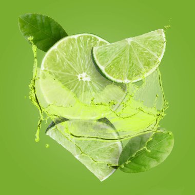 Taze sulu limon ve yeşil arka planda bir tutam içki.