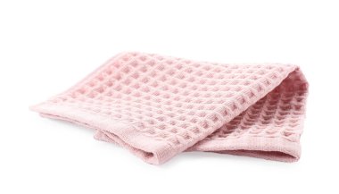 Temiz pembe waffle havlusu beyaza izole edilmiş.