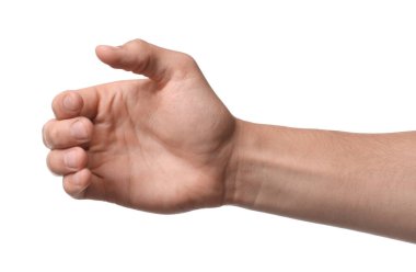 Beyaz arka planda bir şey tutan adam, yakın plan.