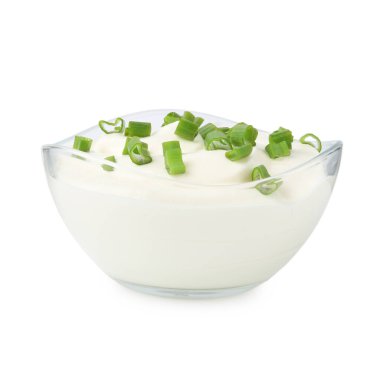 Taze soğanlı lezzetli yoğurt, beyaz tenli.