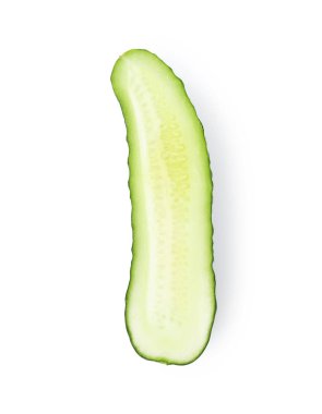 Taze salatalığın yarısı beyaza izole edilmiş.