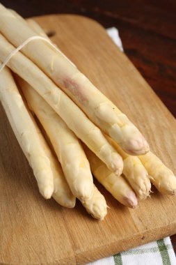 Masada kuşkonmaz mızrakları var, yakın plan.