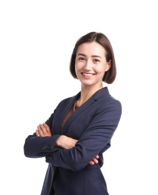 Beyaz arka planda üniformalı gülümseyen hostes portresi