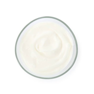 Beyaz tenceredeki lezzetli yoğurt, üst manzara.