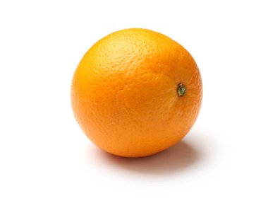 Bir sulu portakal beyaza izole edilmiş.