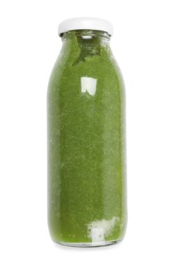 Süper yemek. Cam şişedeki lezzetli smoothie beyaza izole edilmiş.