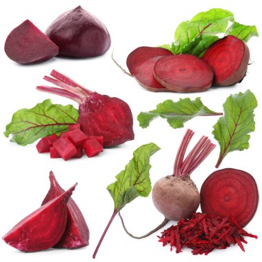 Taze pancarlar ve yeşil yapraklar beyaz üzerine izole edilmiş.