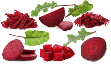 Taze pancarlar ve yeşil yapraklar beyaz üzerine izole edilmiş.