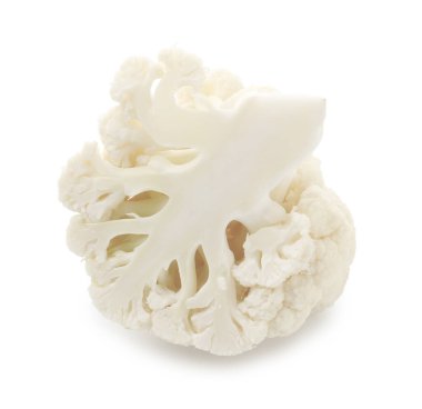 Bir parça taze karnabahar çiçeği beyaza izole edilmiş.