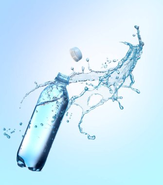 Soda şişede ve açık mavi zemine sıçrıyor.