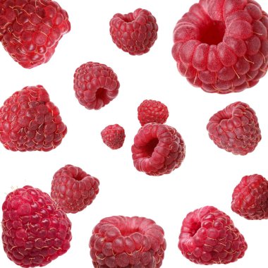 Beyaz arka planda taze ahududular