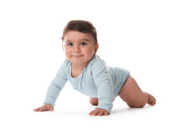 Beyaz arka planda şirin küçük bebek portresi