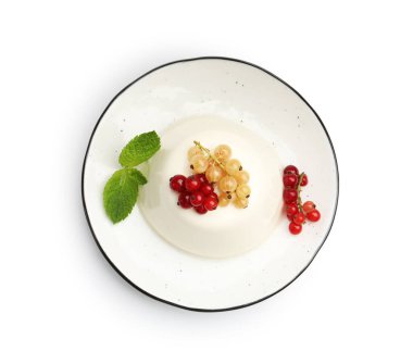 Frenk üzümlü ve nane aromalı lezzetli panna cotta.