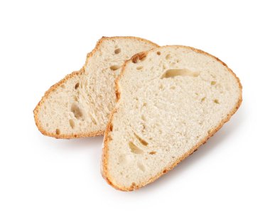 Beyaz üzerine izole edilmiş taze ekmek parçaları.