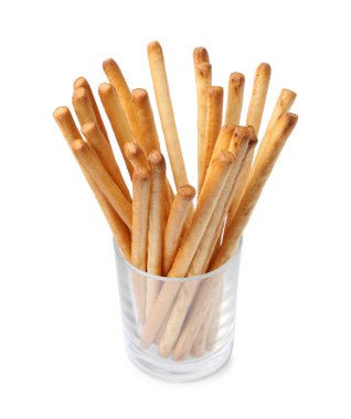 Lezzetli Grissini beyaz bardakta izole olur.