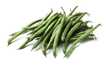 yığın üzerinde beyaz izole taze bezelye