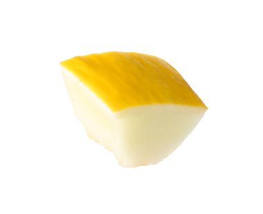 Olgun kavun parçası beyaza izole edilmiş.