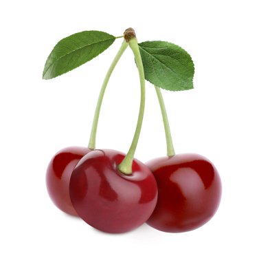 Beyaza izole edilmiş kırmızı kirazlar. Yaz meyvesi