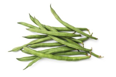 Taze bezelye kabukları beyaz, üst görünümde izole