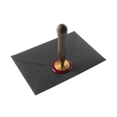 Beyaz üzerine balmumu damgası yapıştırılmış siyah zarf.