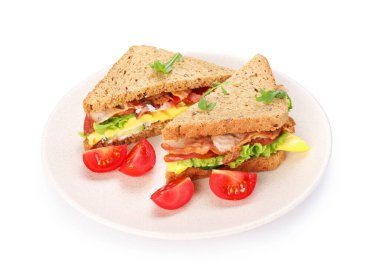 Pastırmalı, peynirli ve sebzeli lezzetli sandviçler.