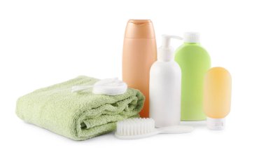 Birçok farklı bebek banyosu gereksinimleri beyaza izole edilmiş.