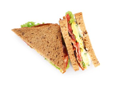 Pastırmalı, peynirli ve sebzeli lezzetli sandviçler.