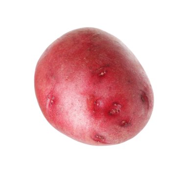 Bir bütün kırmızı patates beyazda izole edilmiş.