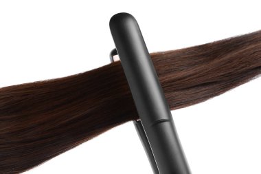 Düz, kahverengi saçlı kilit beyaza izole edilmiş.