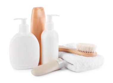 Birçok farklı bebek banyosu gereksinimleri beyaza izole edilmiş.