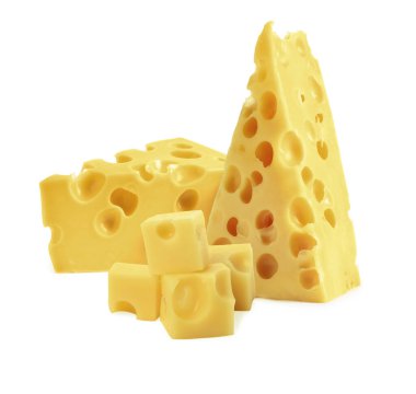 Taze peynir beyaz üzerinde izole edilmiş, bir takım parçalar.