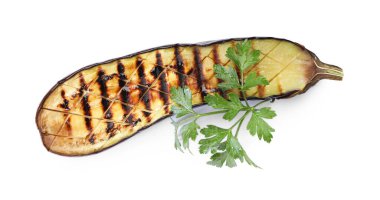 Izgara patlıcan ve maydanoz. Beyaz, üst manzara.