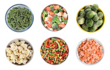 Farklı donmuş sebzeler beyaz arka planda kaselerde, set. Üst görünüm