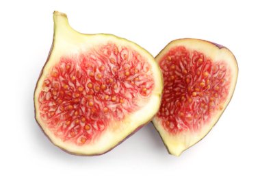 Olgun incir parçaları beyaza izole edilmiş, üst manzara